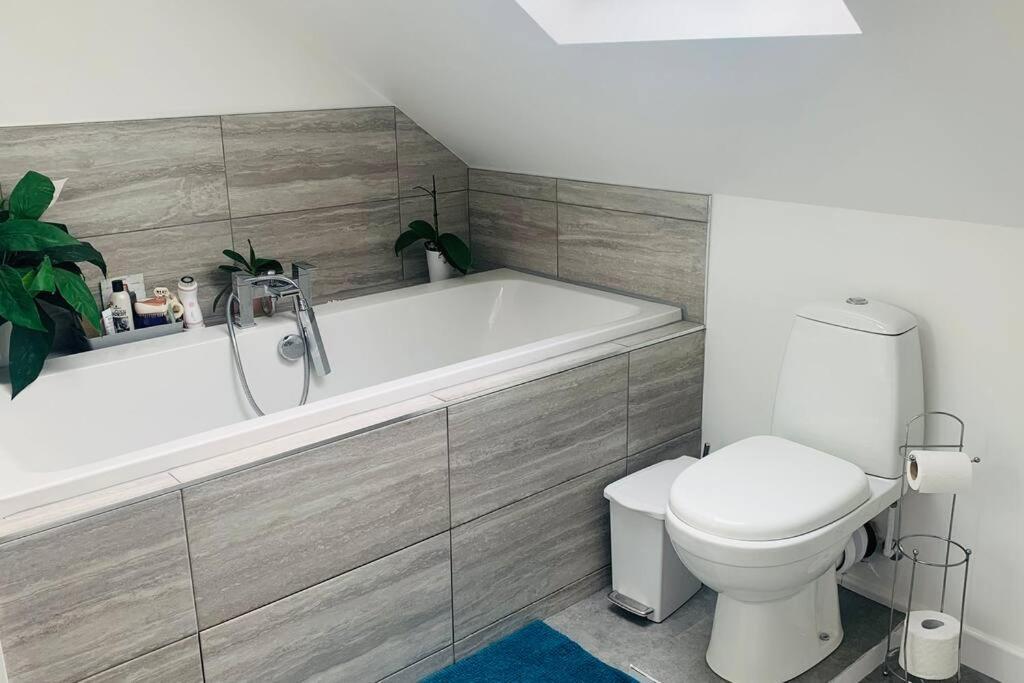 Love Lancing By The Sea With Optional Large Hot Tub Sleeps Up To 8 & Free Parking Villa Екстериор снимка